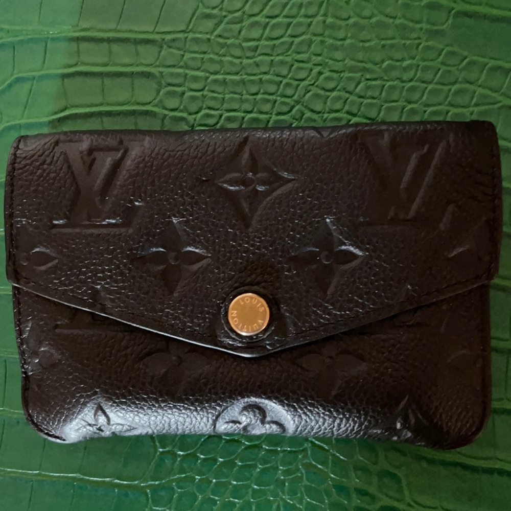 Louis Vuitton keychain wallet